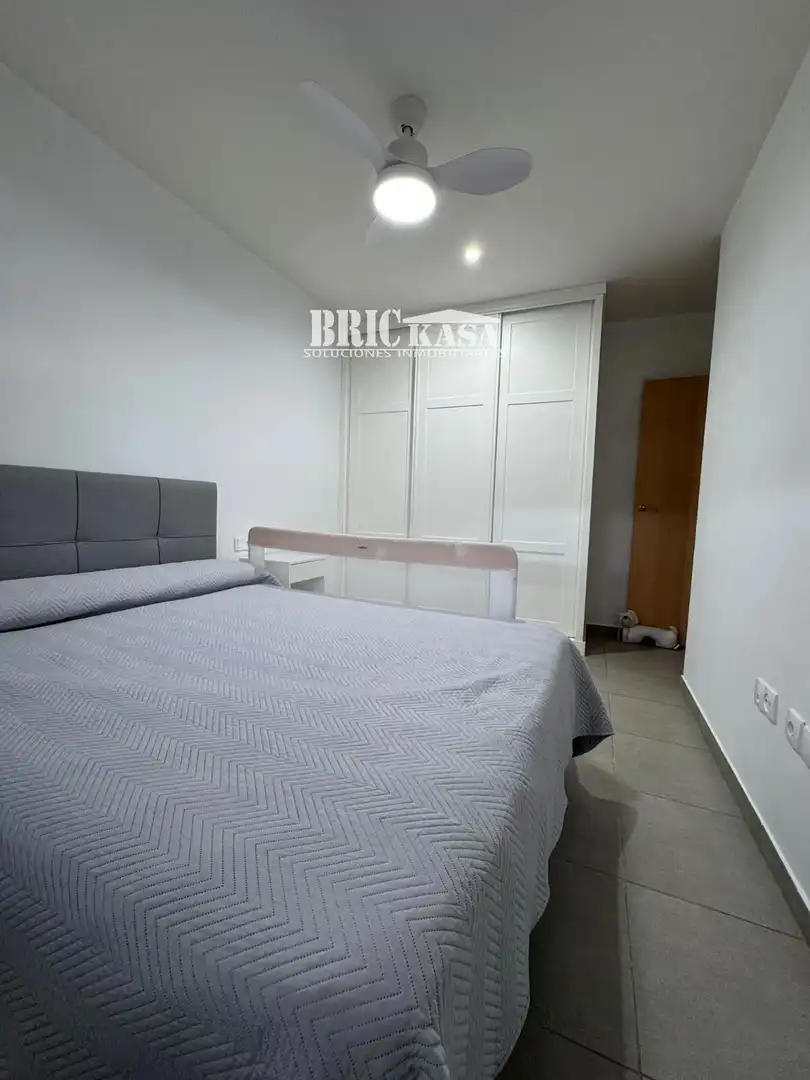 Bedroom of Flat for sale in Cáceres  with Air Conditioner and Terrace