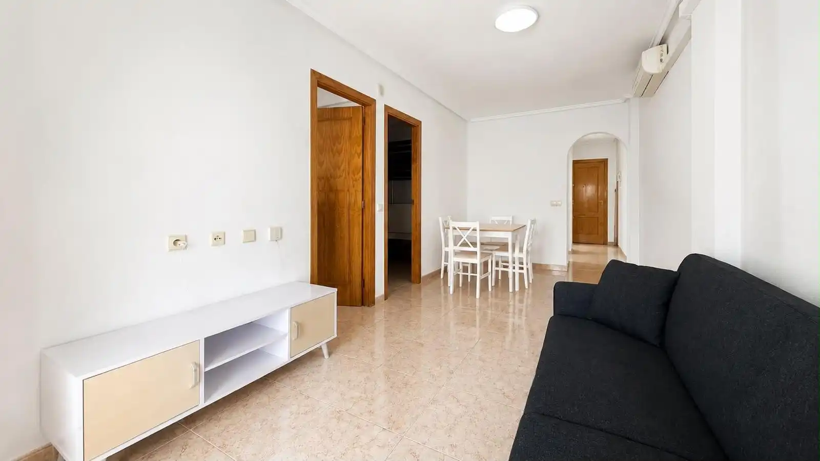 Ground floor for rent in El Molino