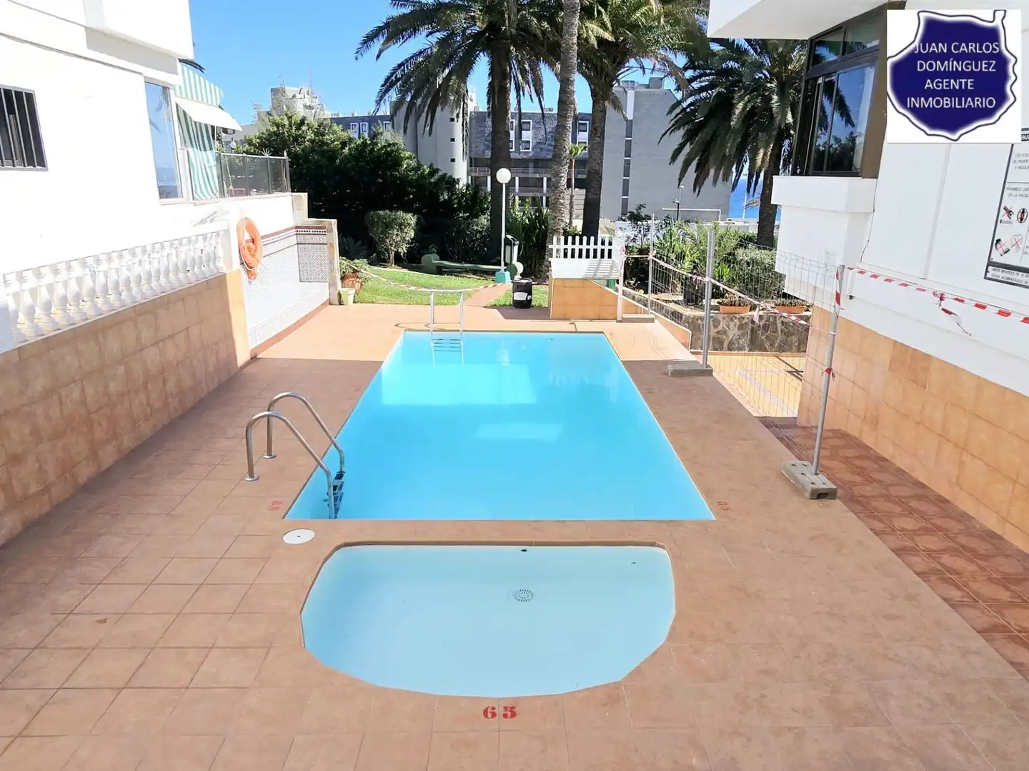 Piscina de Apartament de lloguer en San Bartolomé de Tirajana amb Terrassa, Moblat i Piscina comunitària