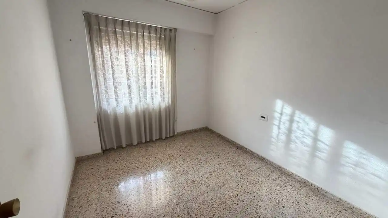 Bedroom of Flat for sale in Gandia