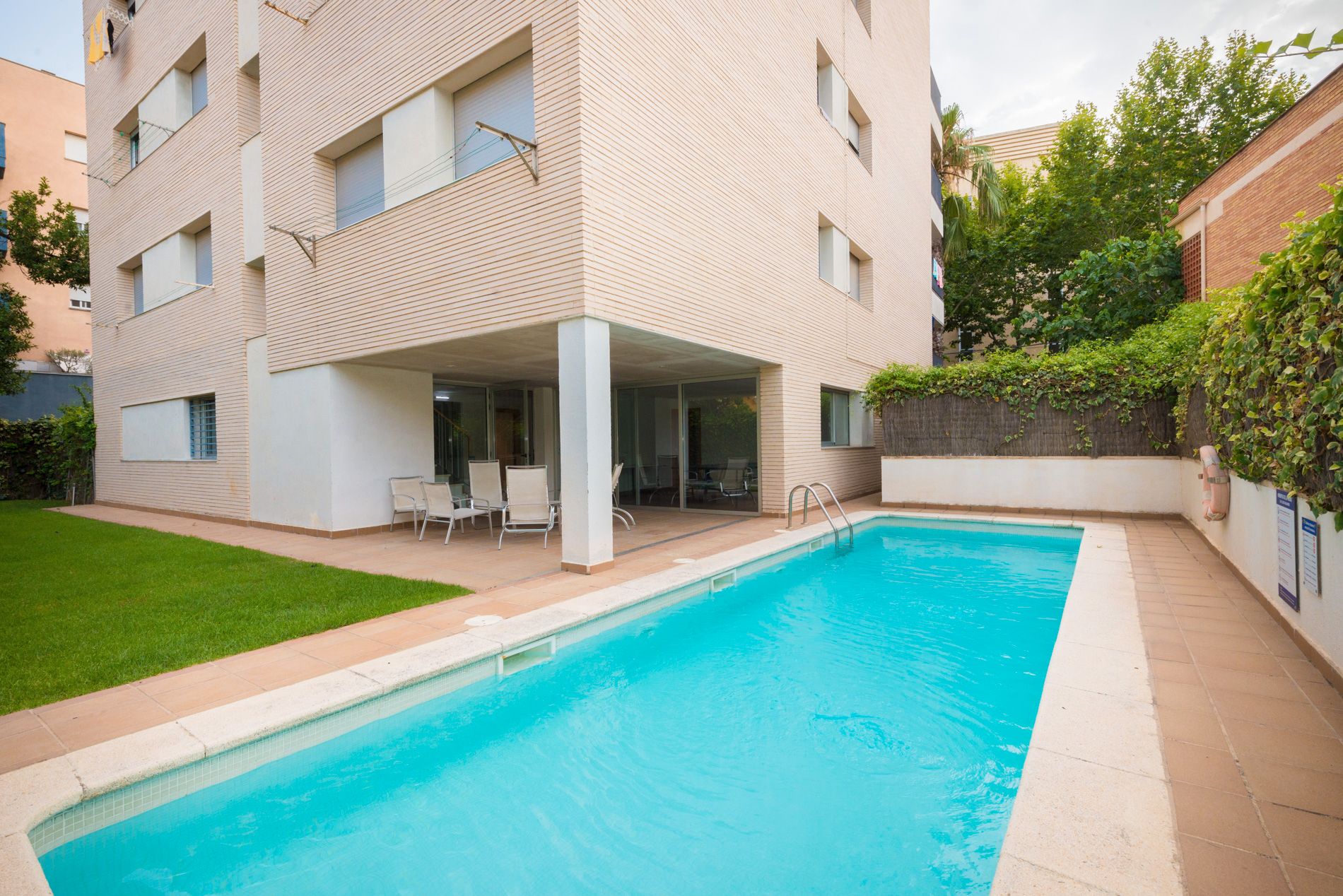 Piscina de Pis en venda en Torredembarra amb Aire condicionat, Calefacció i Jardí privat