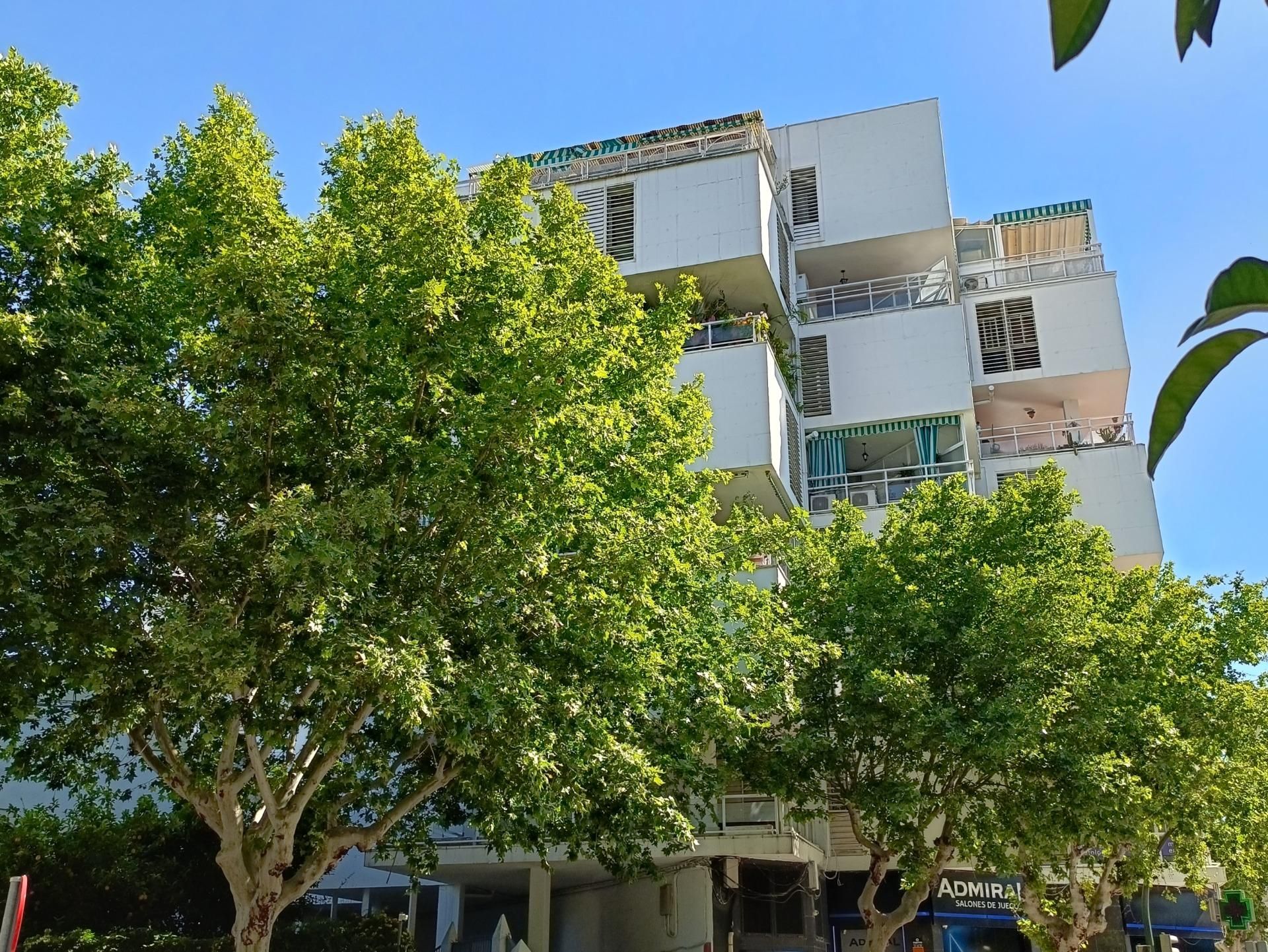 Vista exterior de Àtic en venda en  Córdoba Capital amb Aire condicionat, Calefacció i Terrassa