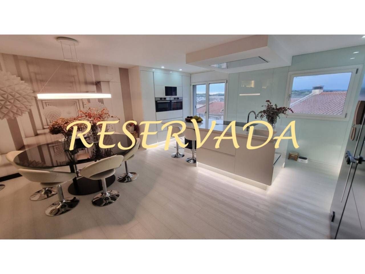 Cuina de Casa adosada en venda en La Roca del Vallès amb Aire condicionat, Calefacció i Terrassa