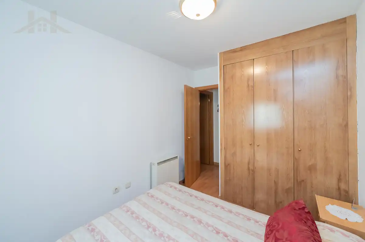 Bedroom of Flat for sale in Pinto  with Air Conditioner, Heating and Storage room
