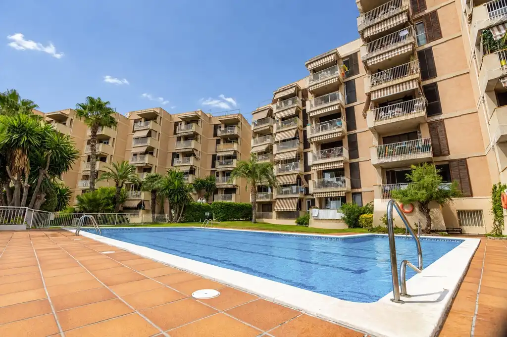 Piscina de Ático en venta en Sant Pere de Ribes con Aire acondicionado, Terraza y Amueblado