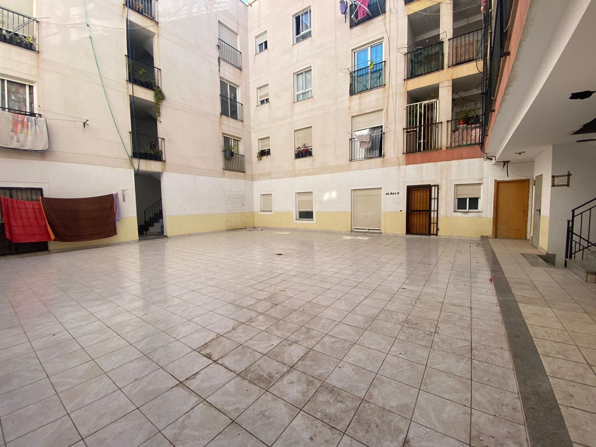 Exterior view of Flat for sale in Roquetas de Mar  with Terrace, Balcony and Alarm