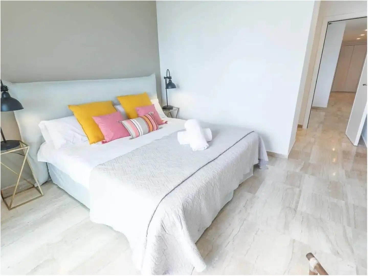 Habitación de Piso en venta en Marbella con Aire acondicionado, Terraza y Amueblado