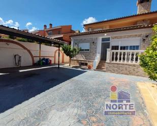 Exterior view of Single-family semi-detached for sale in Cocentaina  with Air Conditioner and Terrace