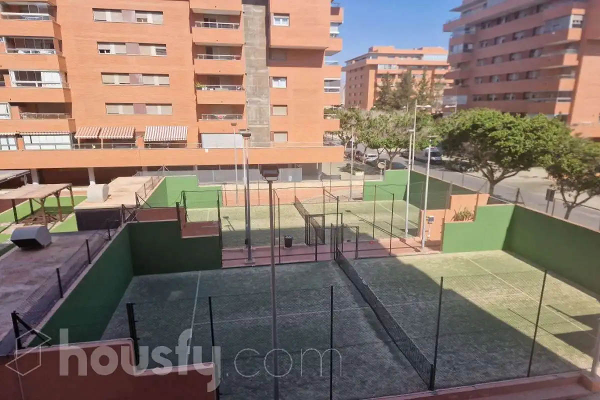 Aparcament de Pis de lloguer en Almería amb Aire condicionat, Calefacció i Terrassa