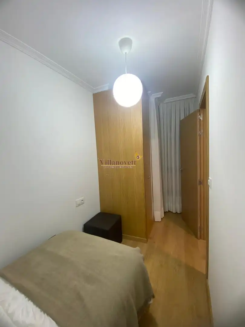 Bedroom of Apartments for rent in Vigo   with Heating, Terrace and Furnished