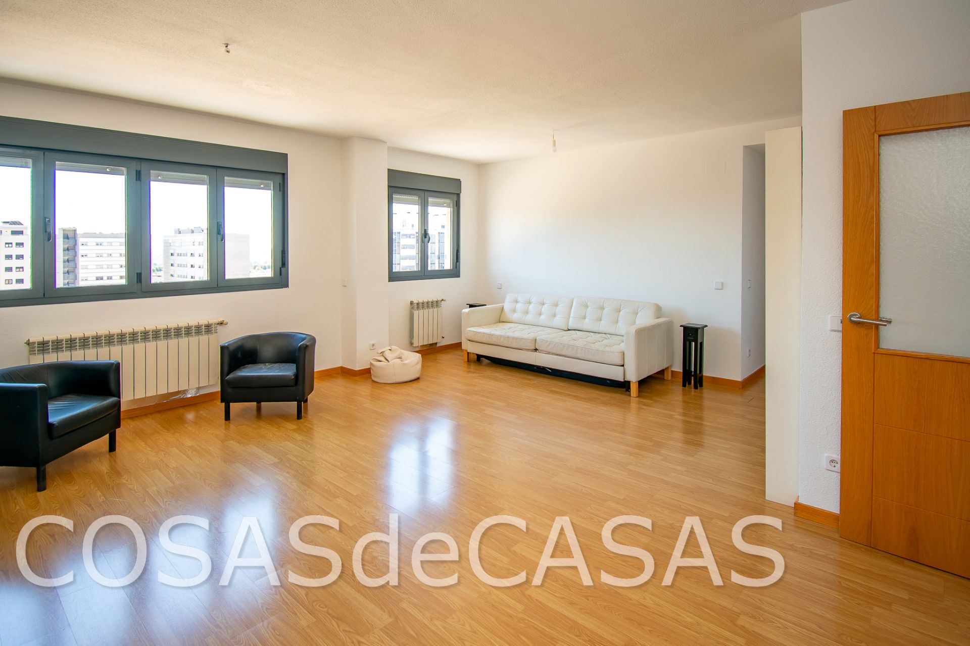 Living room of Flat for sale in  Madrid Capital