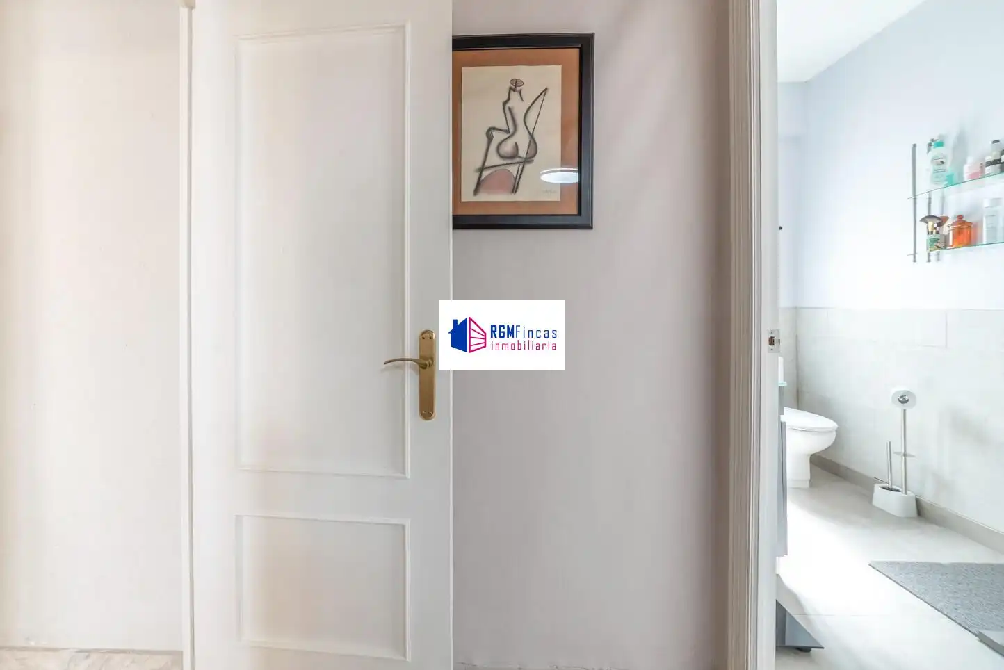 Flat for sale in Sevilla  with Air Conditioner and Storage room