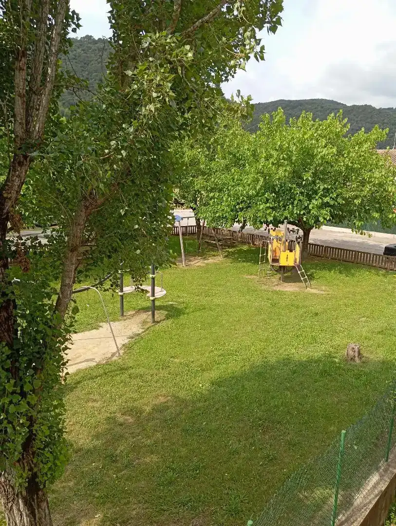 Jardí de Casa adosada en venda en Besalú amb Traster