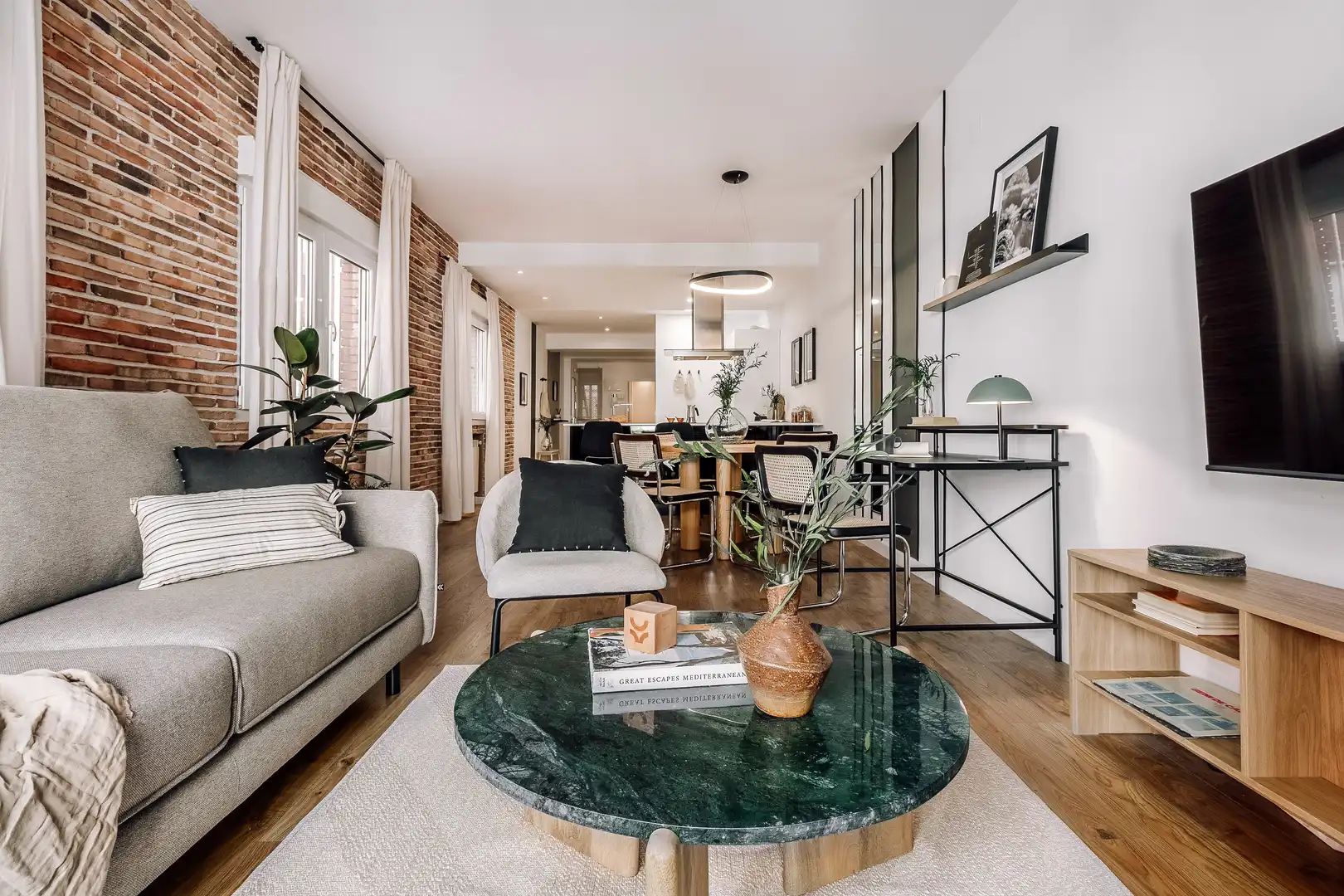 Sala d'estar de Apartament de lloguer en Madrid amb Aire condicionat, Calefacció i Moblat