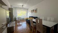Sala d'estar de Pis en venda en  Logroño amb Calefacció, Terrassa i Traster
