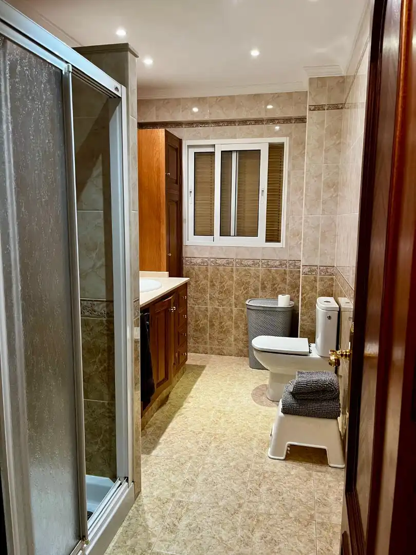 Bathroom of Flat for rent in Estepona  with Air Conditioner, Heating and Terrace
