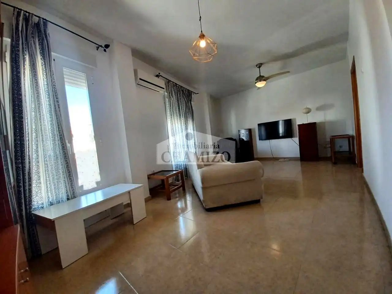 Piso con terraza en venta en Calle San Francisco 63, imagen 2