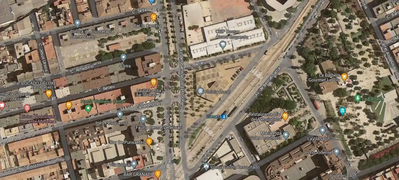 Local comercial de lloguer a Centro Urbano