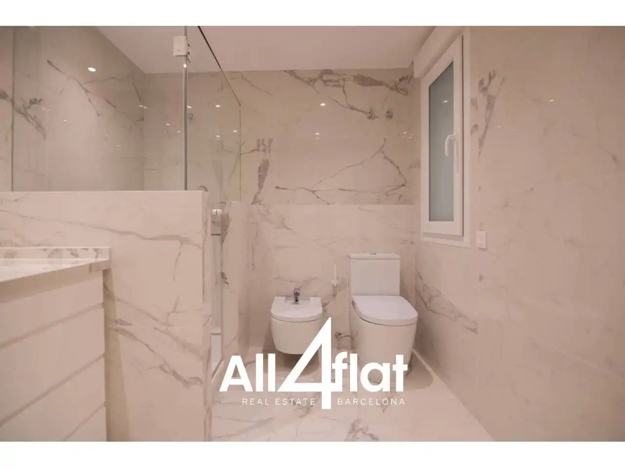 Flat with lift for sale in Calle Villarroel, imagen 34