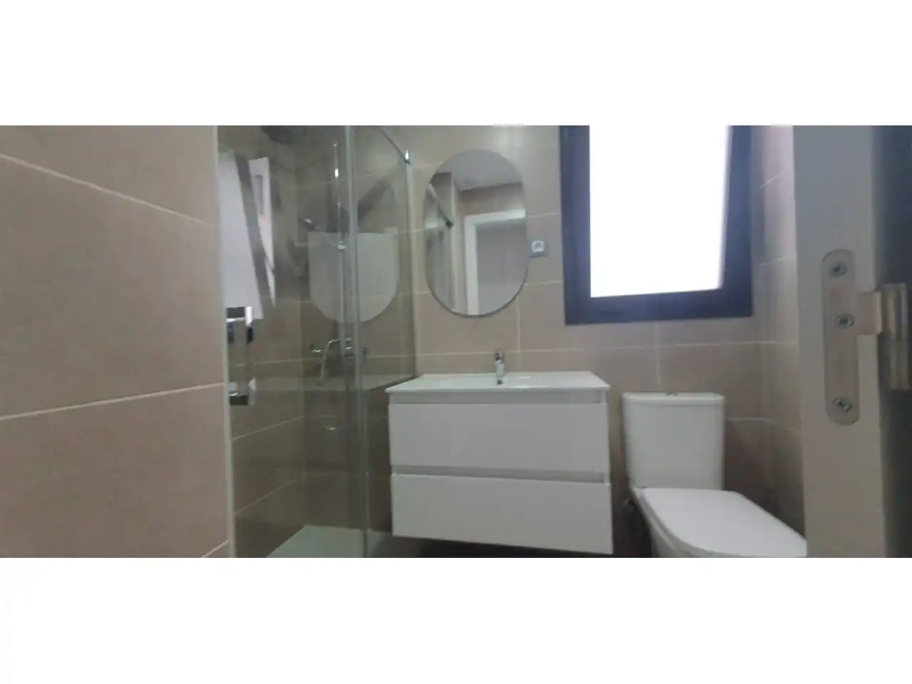 Badezimmer von Wohnung zur Miete in Estepona mit Klimaanlage, Heizung und Terrasse