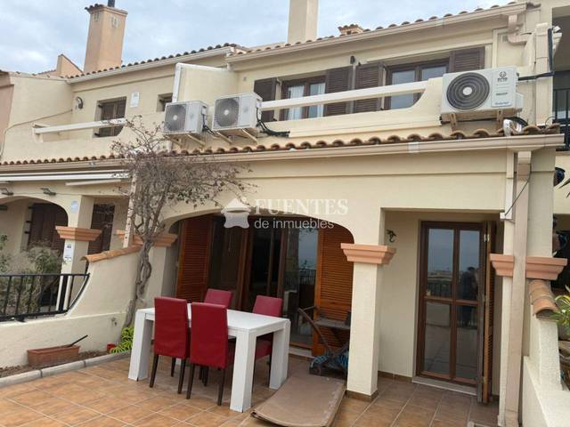 Casa-chalet en Venta en Calle AVENIDA ESCANDINAVIA en Gran Vista - Olivo de Oro