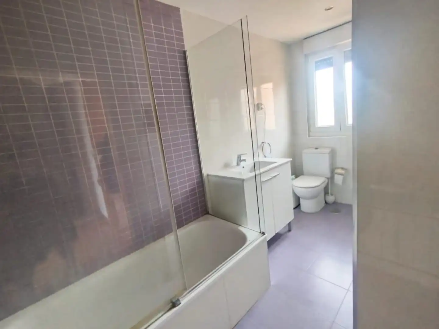Baño de Casa adosada en venta en Penagos con Calefacción, Jardín privado y Parquet