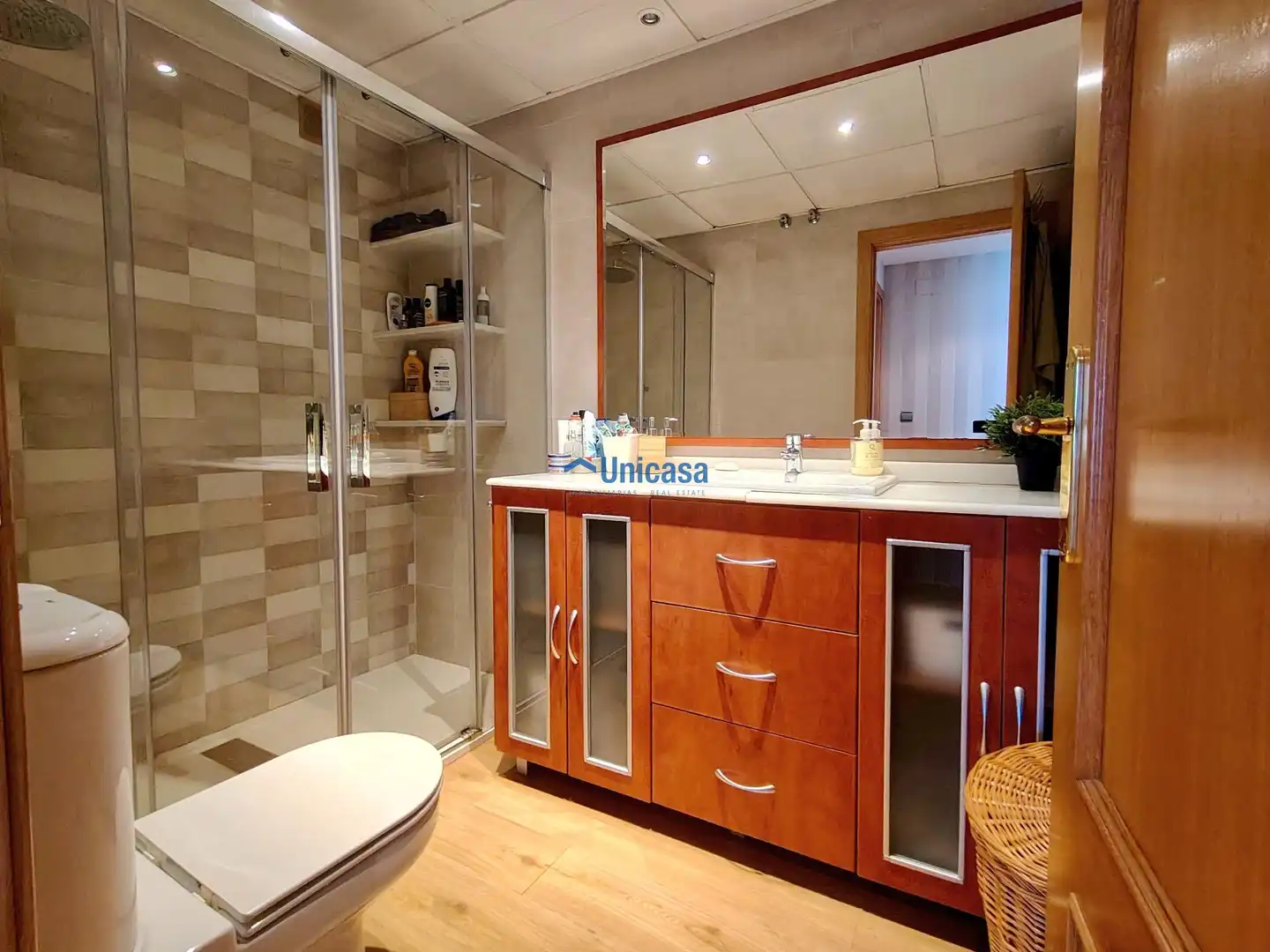 Bathroom of Flat for sale in Málaga  with Air Conditioner, Storage room and Furnished