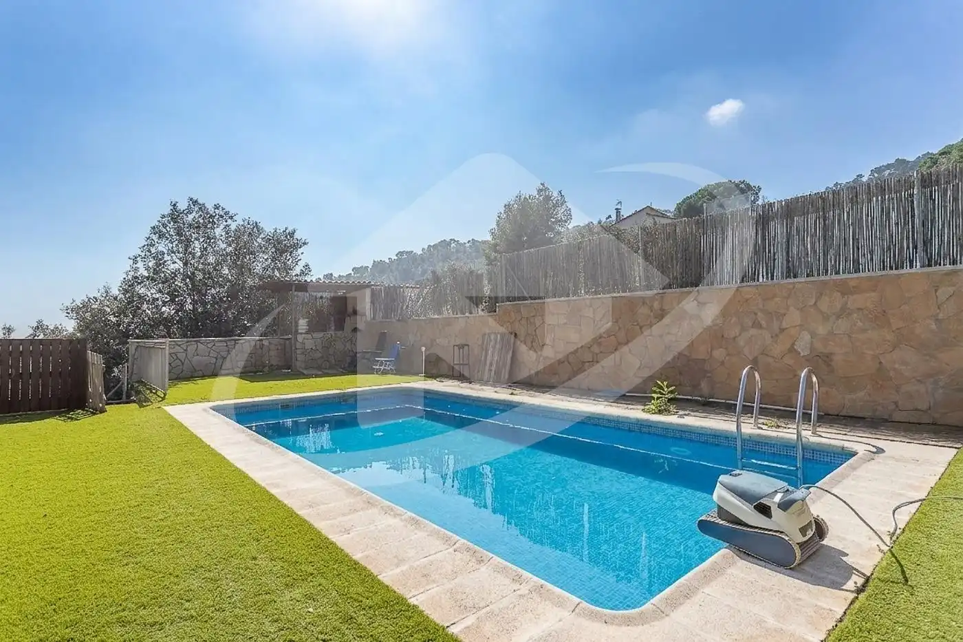 Piscina de Casa o xalet en venda en Castellar del Vallès amb Aire condicionat, Calefacció i Terrassa
