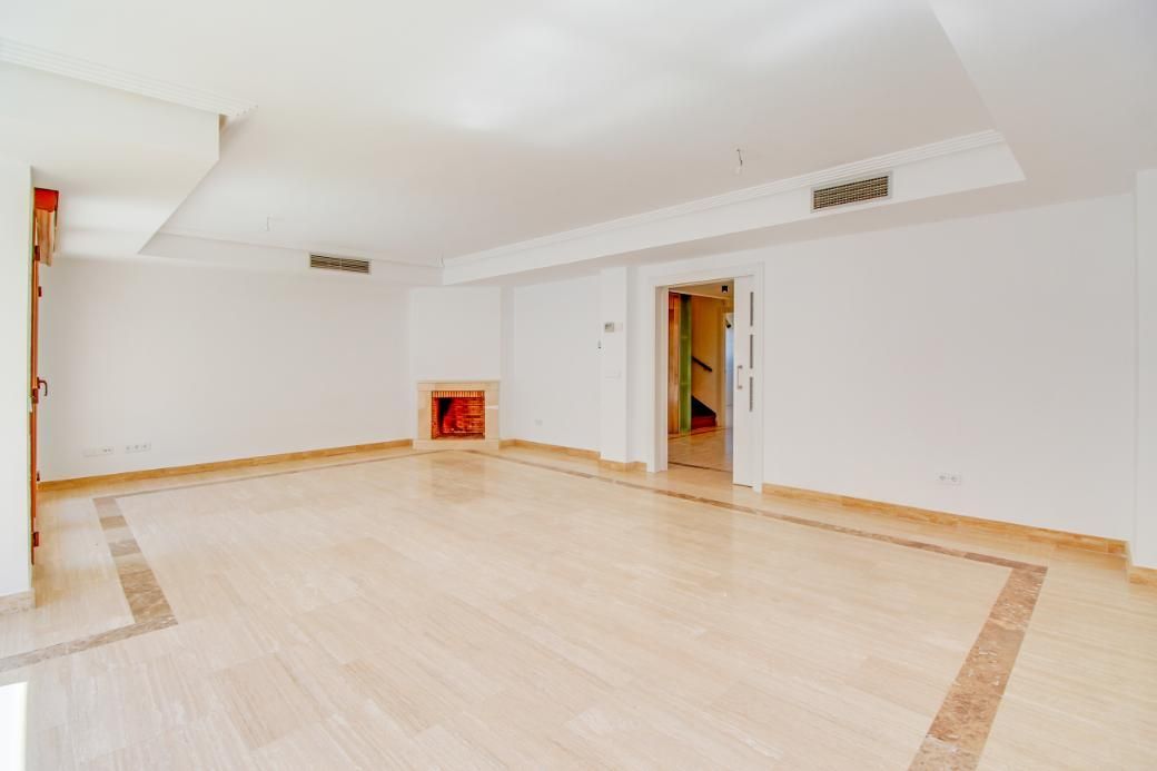 Casa o xalet en venda en Las Rozas de Madrid amb Jardí privat, Terrassa i Traster