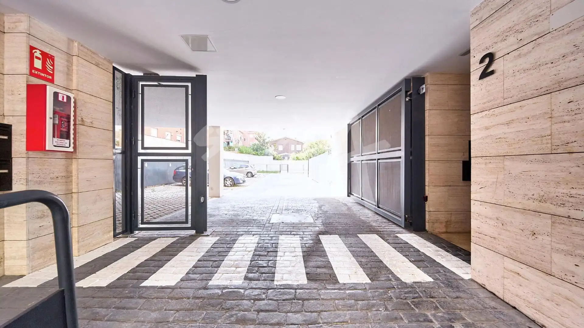 Parking de Loft en venta en Madrid con Calefacción, Jardín privado y Piscina comunitaria