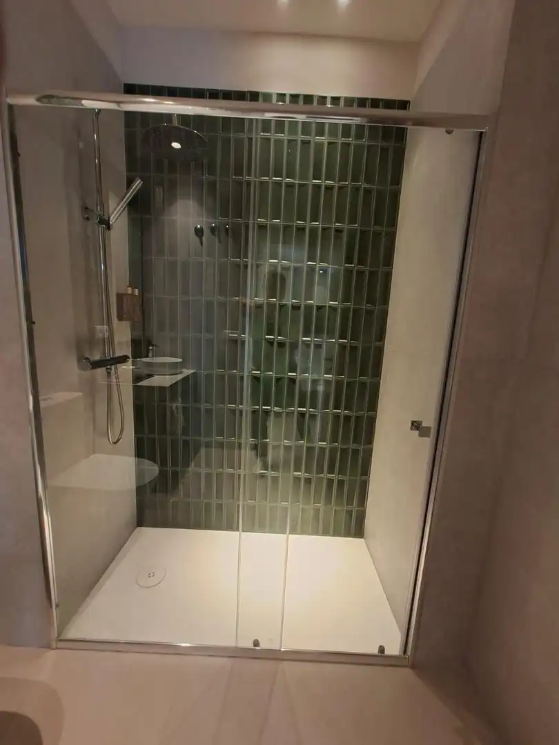 Bathroom of Apartments for sale in Valencia  with Air Conditioner and Furnished