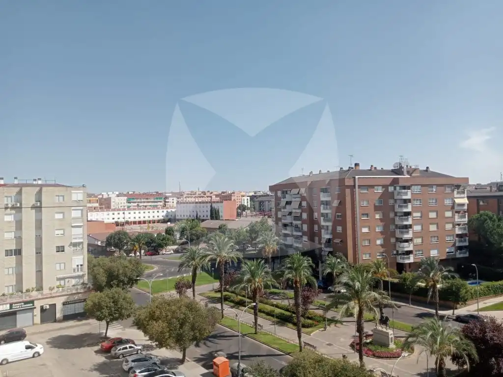 Vista exterior de Pis en venda en Badajoz amb Aire condicionat, Terrassa i Moblat