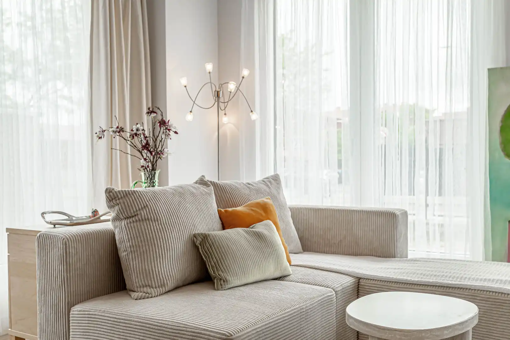 Living room of Flat for rent in Madrid  with Air Conditioner, Heating and Parquet flooring