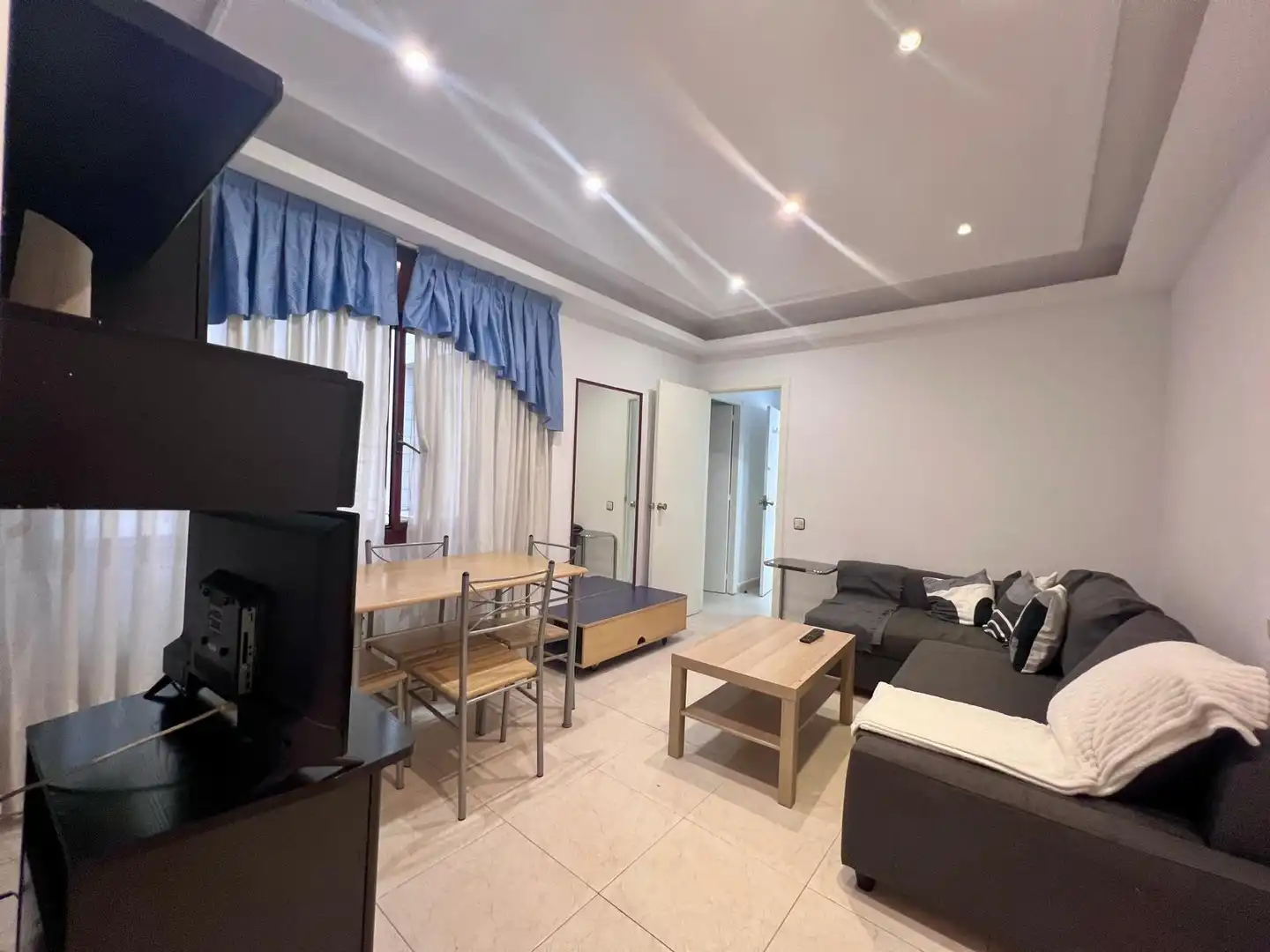Living room of Flat for rent in Oviedo   with Heating and Furnished