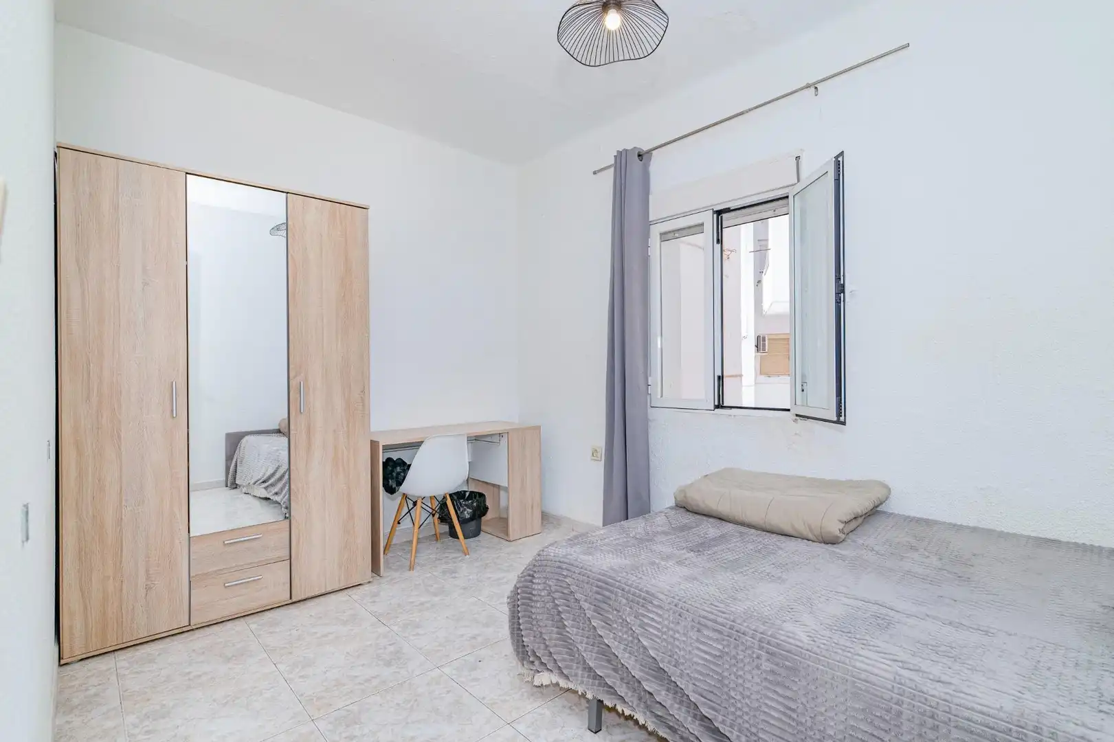 Piso con ascensor en venta en Calle Calle Pedro Antonio de Alarcón, imagen 3