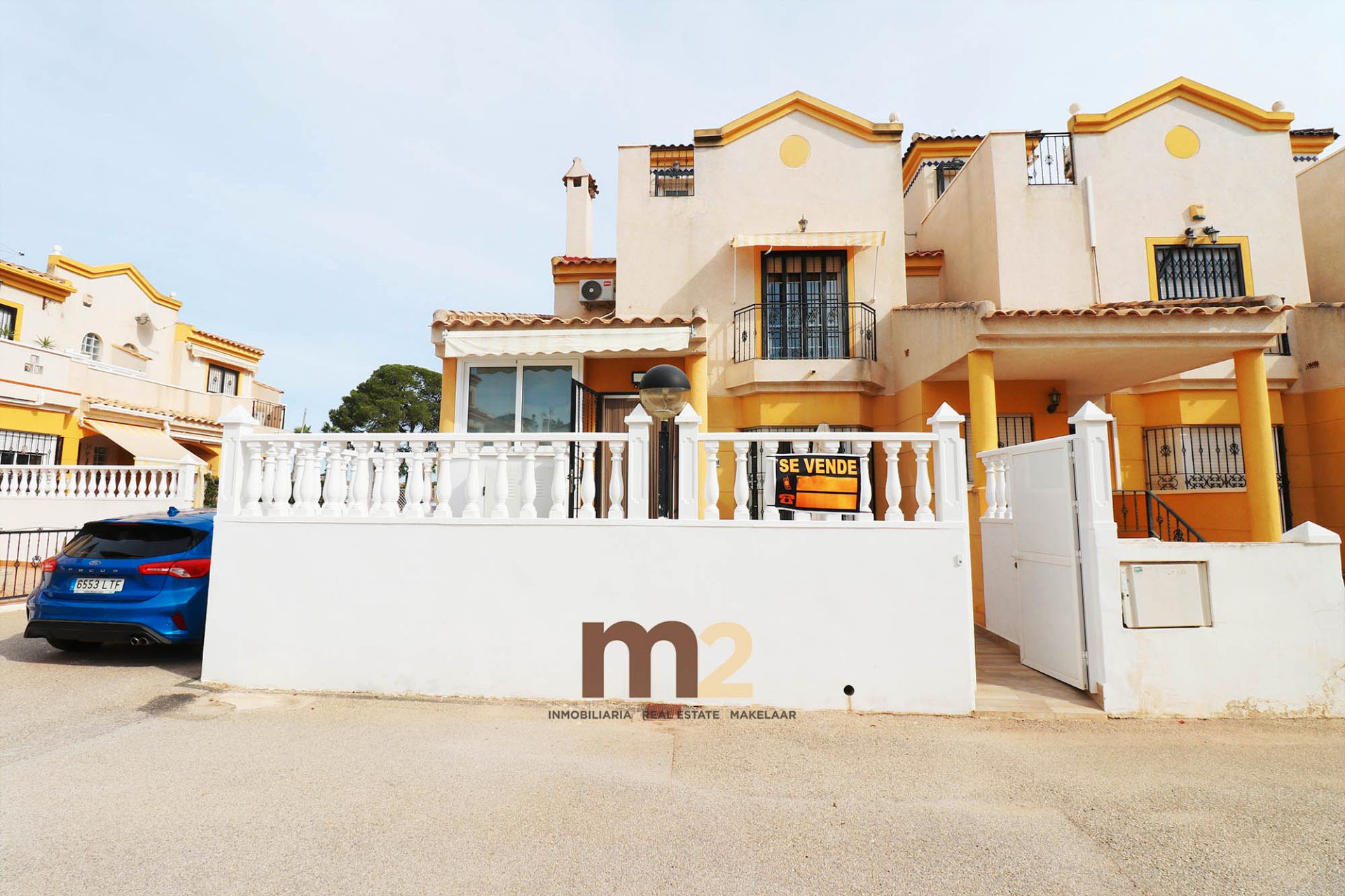 Vista exterior de Casa o xalet en venda en Guardamar del Segura amb Aire condicionat, Calefacció i Terrassa