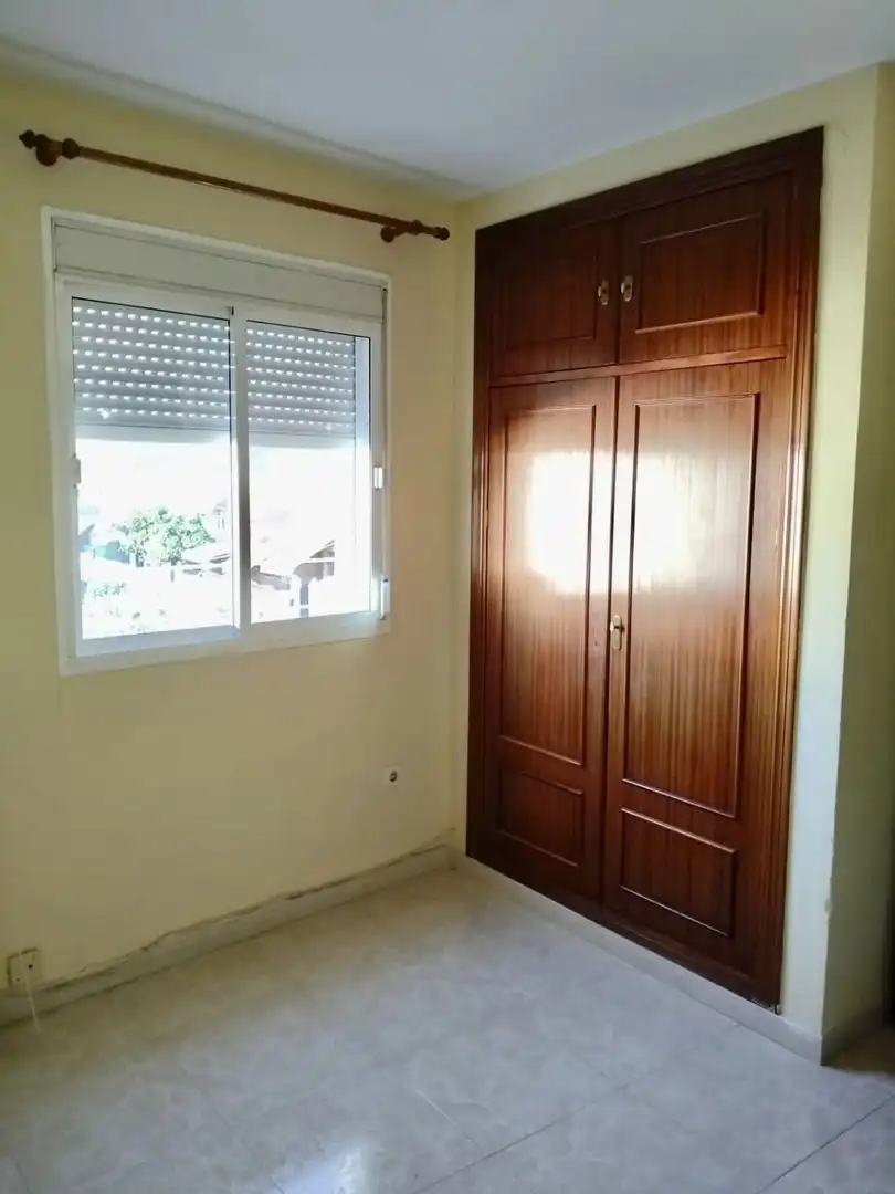 Bedroom of Flat for sale in Gines  with Air Conditioner, Heating and Terrace