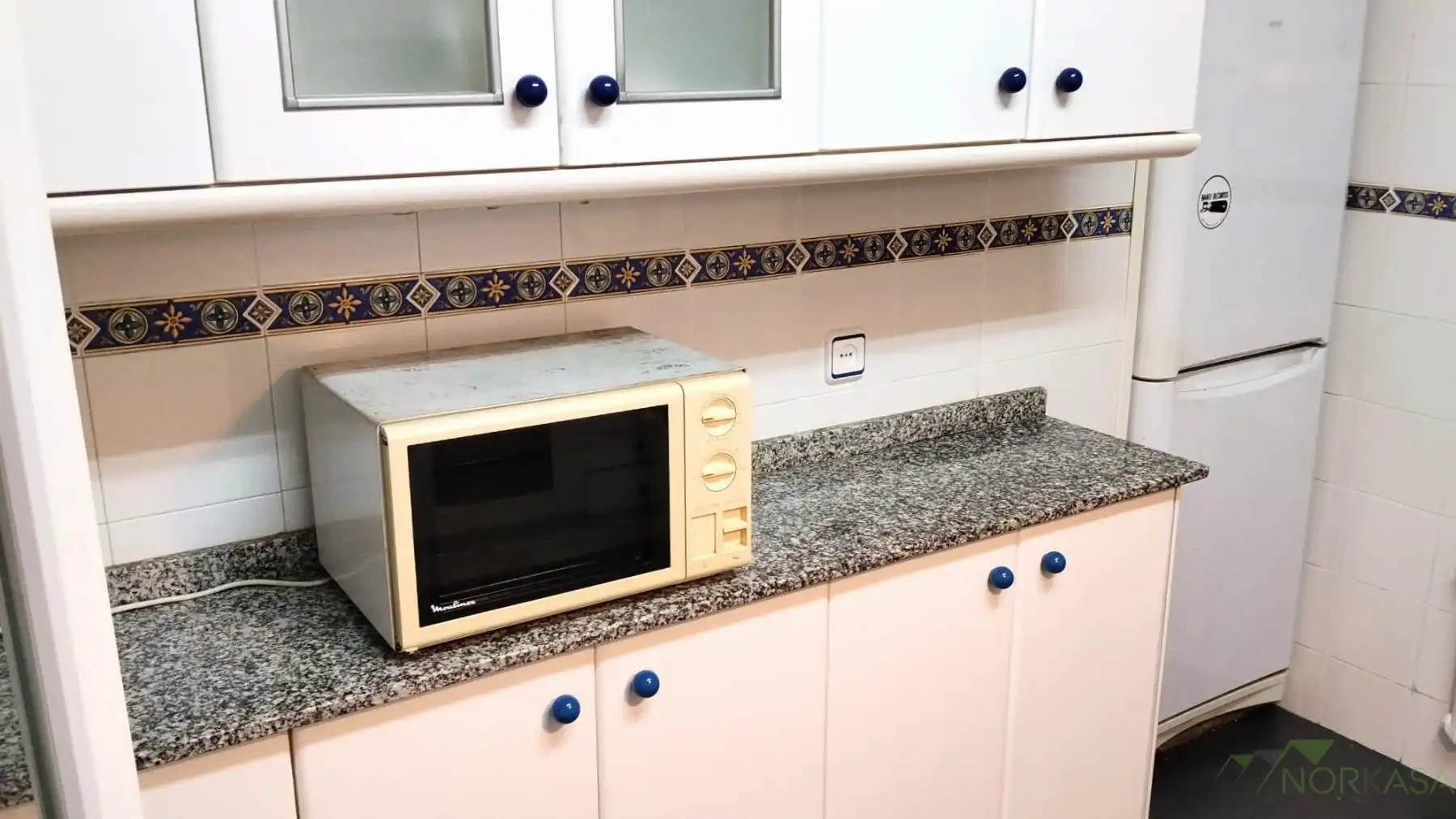 Kitchen of Flat for rent in Oviedo   with Heating, Furnished and Pets allowed