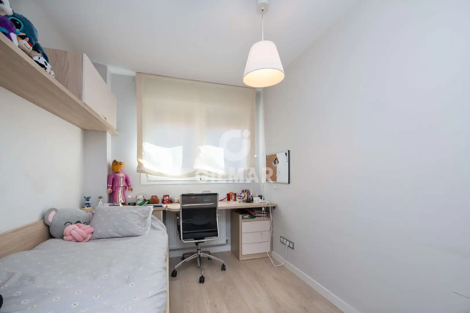 Bedroom of Flat for sale in Madrid  with Heating, Private garden and Storage room