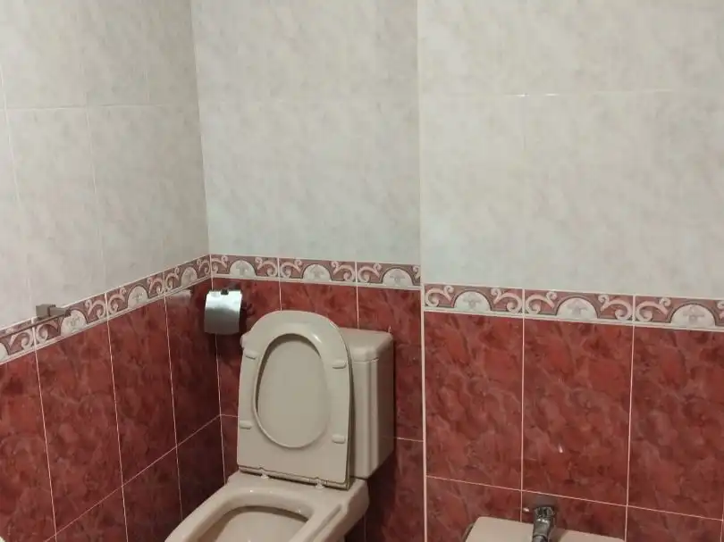 Bathroom of Flat for rent in Requena, Valencia