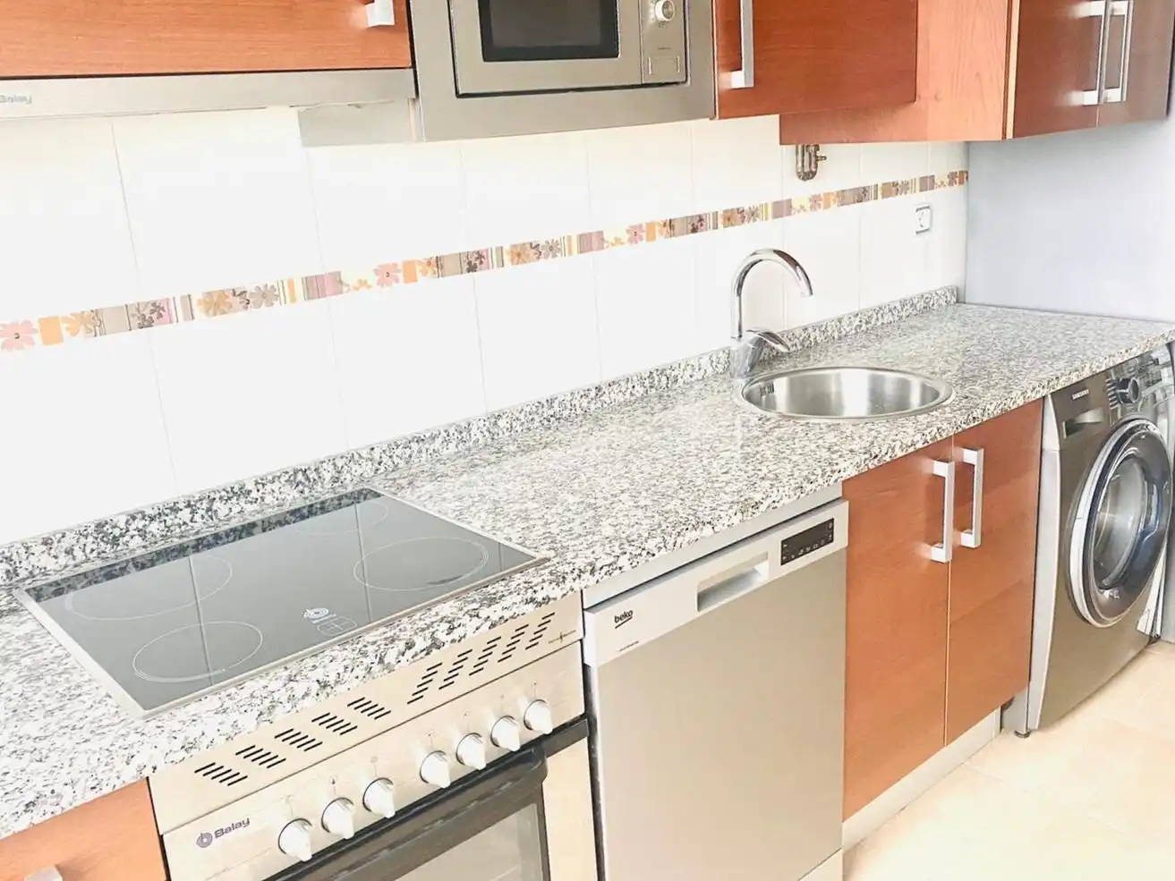 Kitchen of Flat for rent in Oviedo   with Heating, Storage room and Furnished