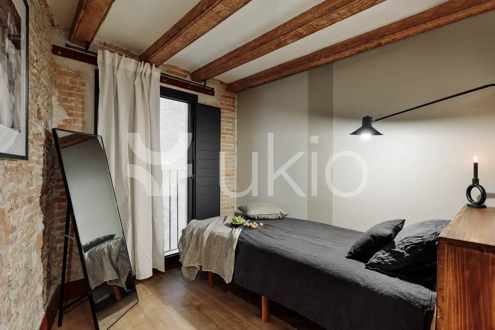 Habitación de Apartamento de alquiler en Barcelona con Aire acondicionado, Calefacción y Amueblado