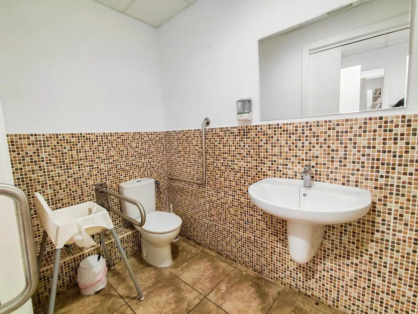 Badezimmer von Geschaftsraum zum Verkauf in Cubelles
