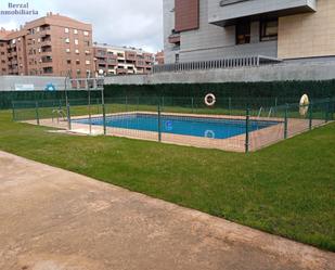 Swimming pool of Flat to rent in  Logroño  with Heating, Terrace and Storage room