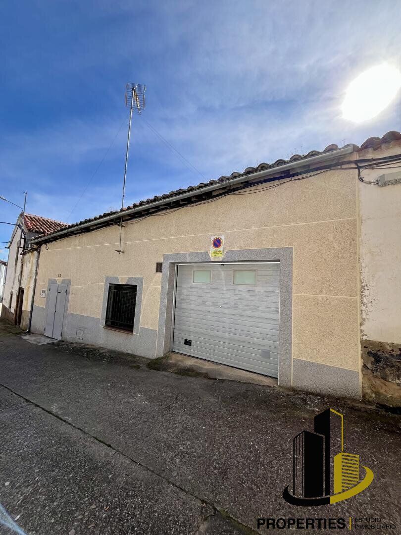 Exterior view of House or chalet for sale in Santibáñez de Béjar