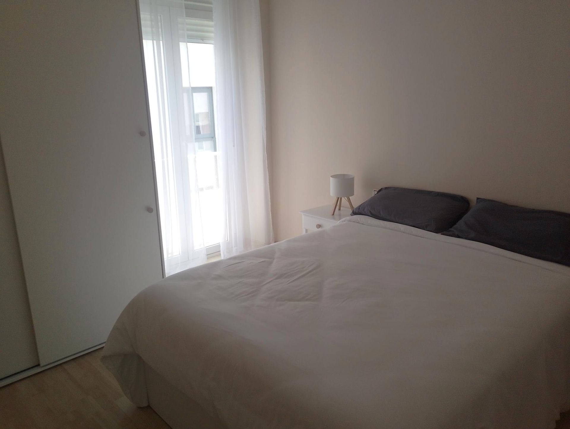 Bedroom of Flat to rent in  Cádiz Capital  with Air Conditioner, Furnished and Balcony