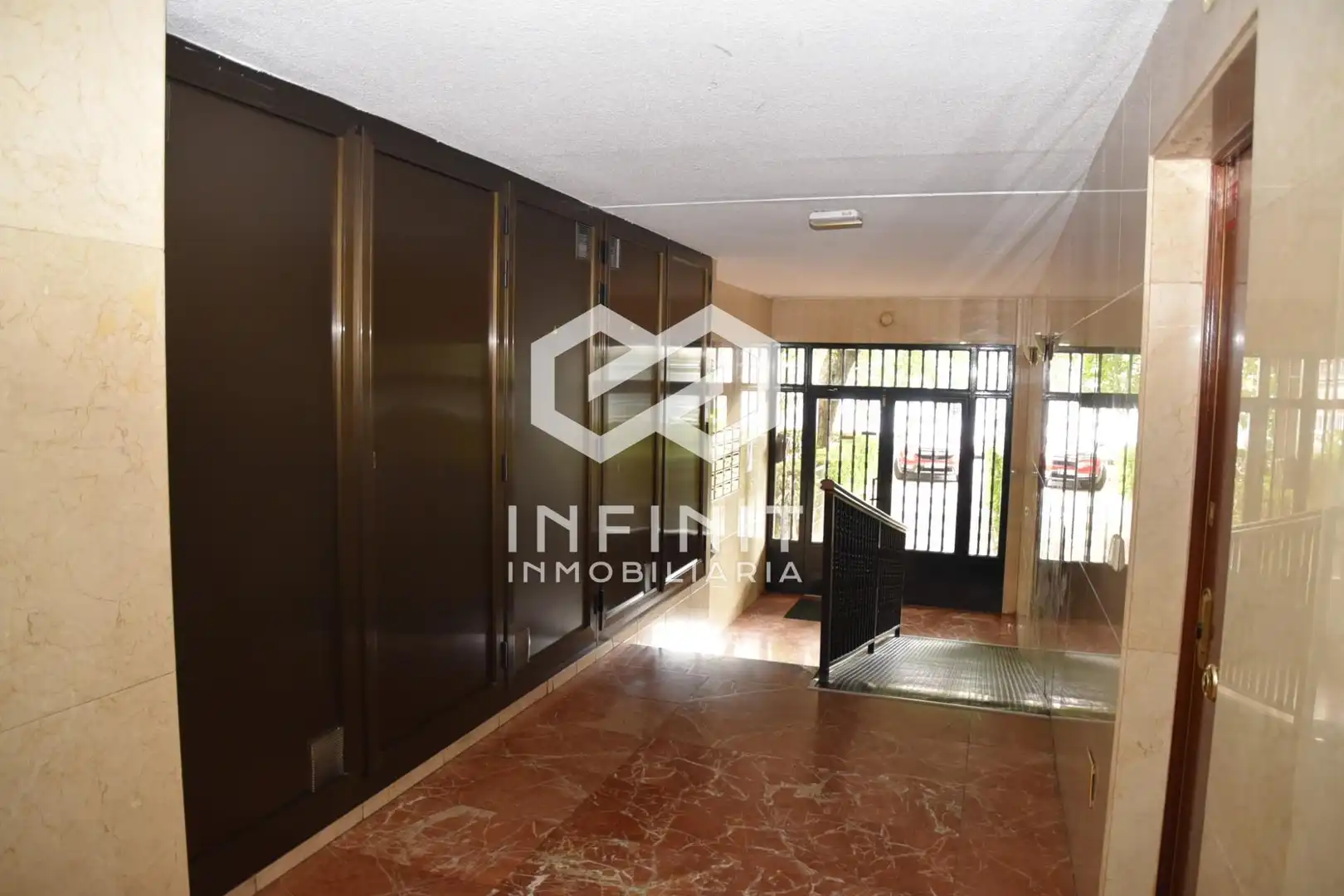 Flat for sale in Val