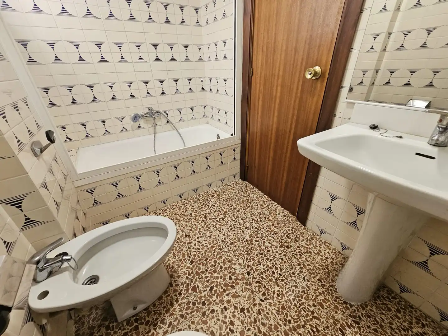 Baño de Piso en venta en Gandia con Terraza y Trastero