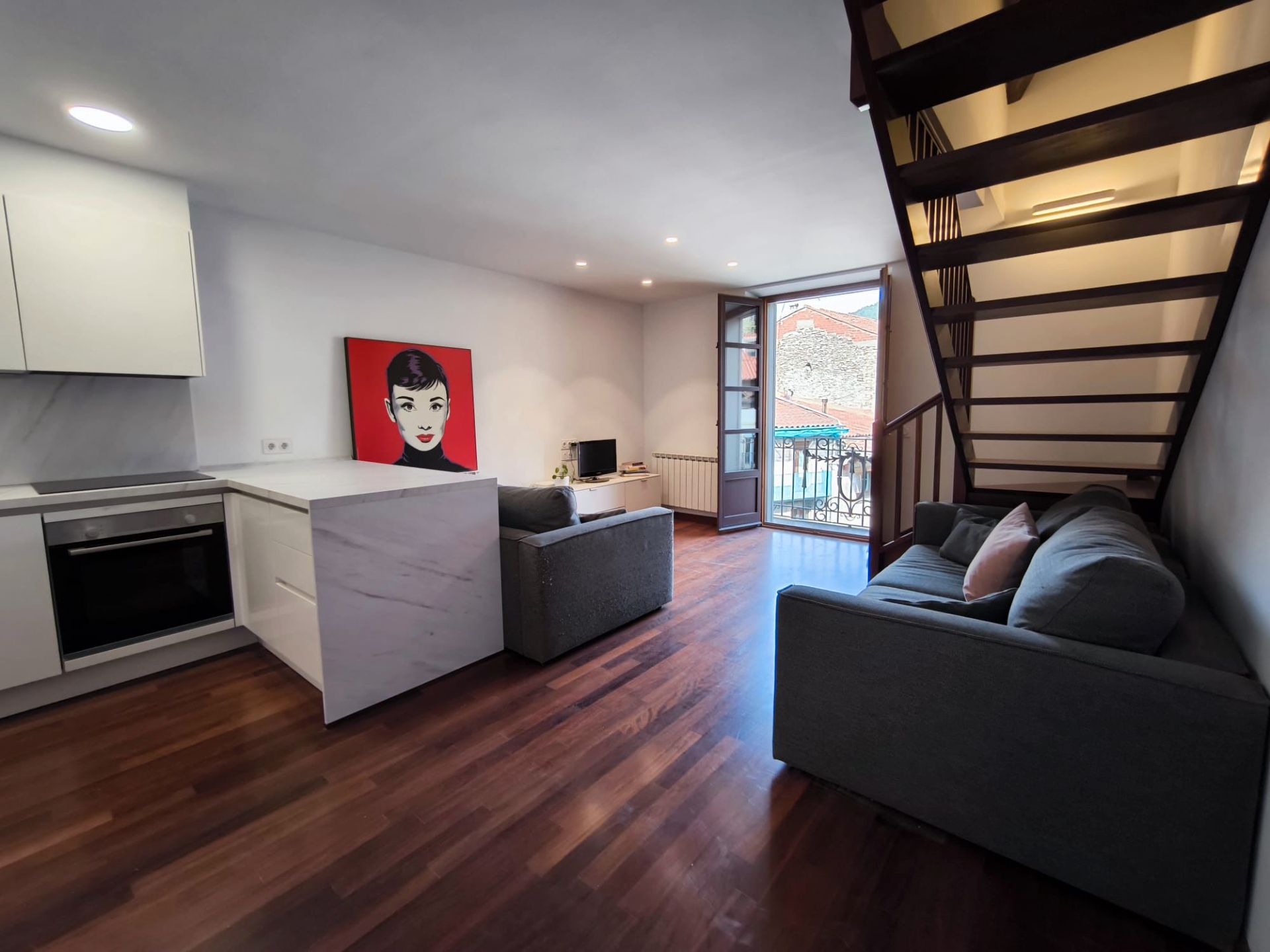 Sala d'estar de Dúplex en venda en Camprodon amb Calefacció, Parquet i Moblat