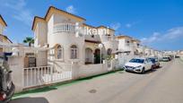 Vista exterior de Casa o xalet en venda en Torrevieja amb Aire condicionat, Calefacció i Terrassa